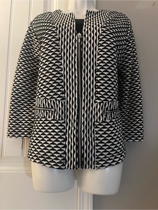 Chico's Jackets & Blazers - Travelers by Chico’s Black White Geometric 3D Pattern Zip Jacket Size 2/L/12